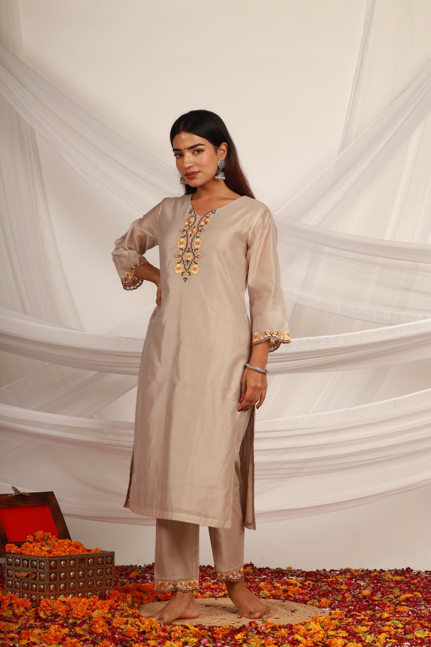 Beige Chanderi Kurta Pant And Dupatta-Set of 3