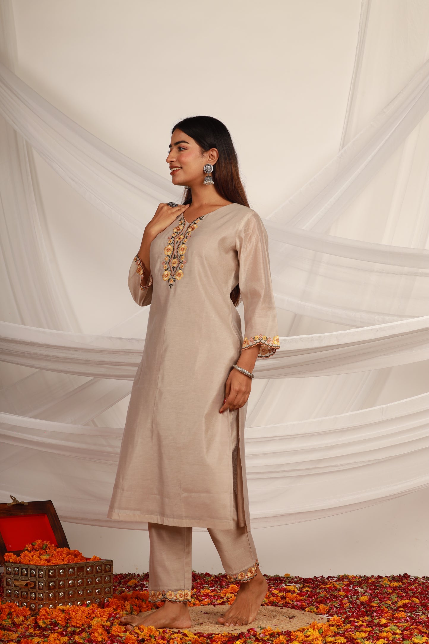 Beige Chanderi Kurta Pant And Dupatta-Set of 3