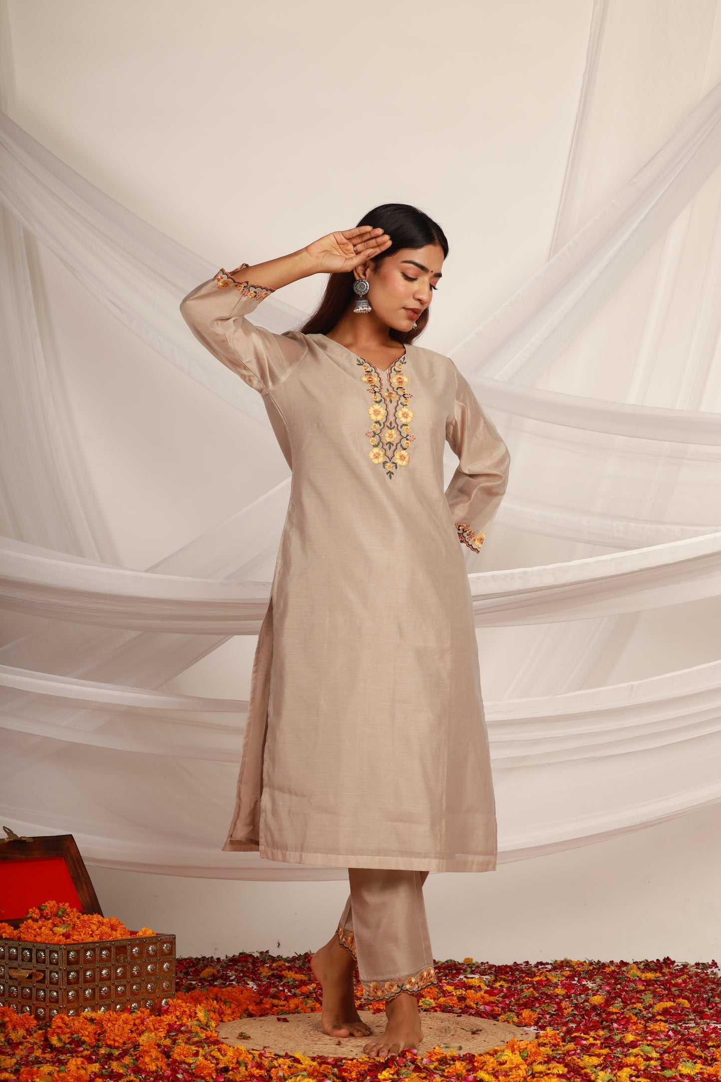 Beige Chanderi Kurta Pant And Dupatta-Set of 3